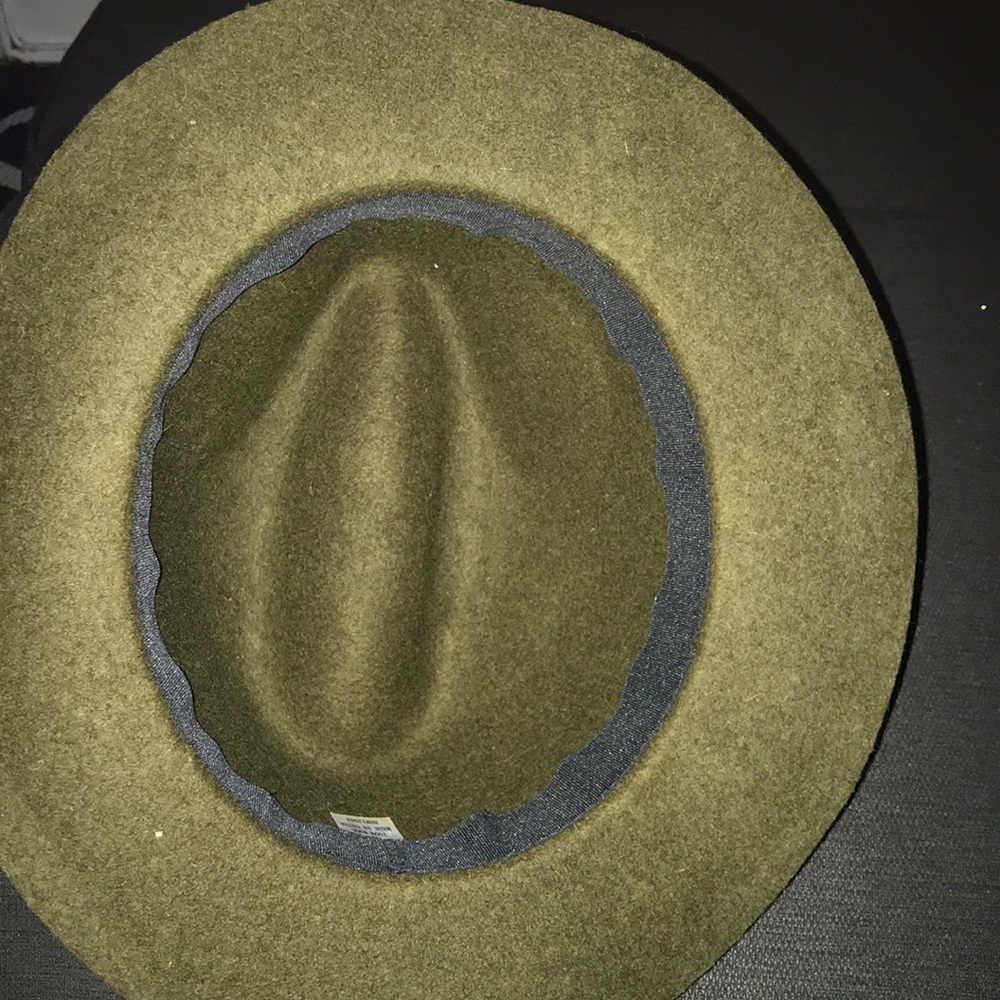Hat - Picture 3 of 4